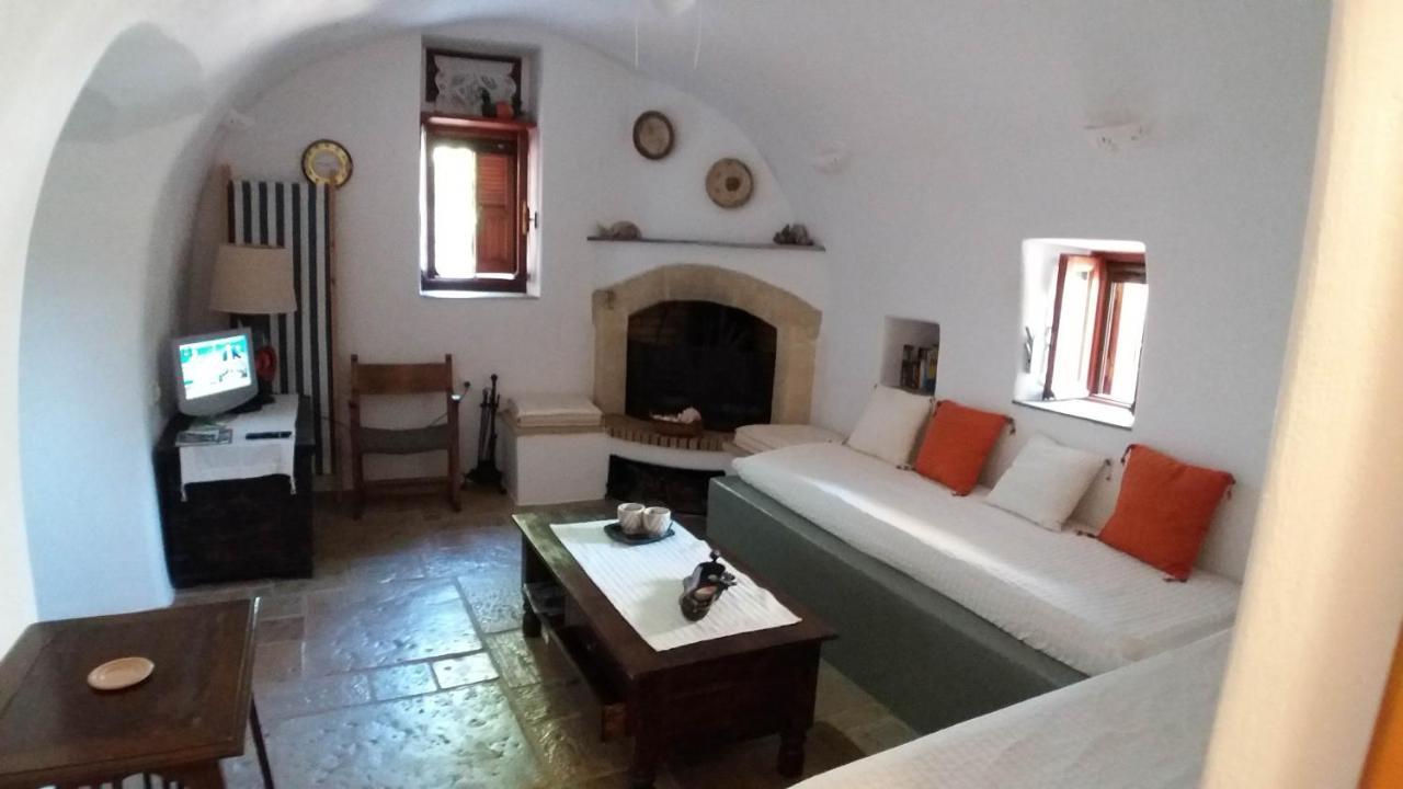 Kytherian Traditional Home Frillingiánika Εξωτερικό φωτογραφία